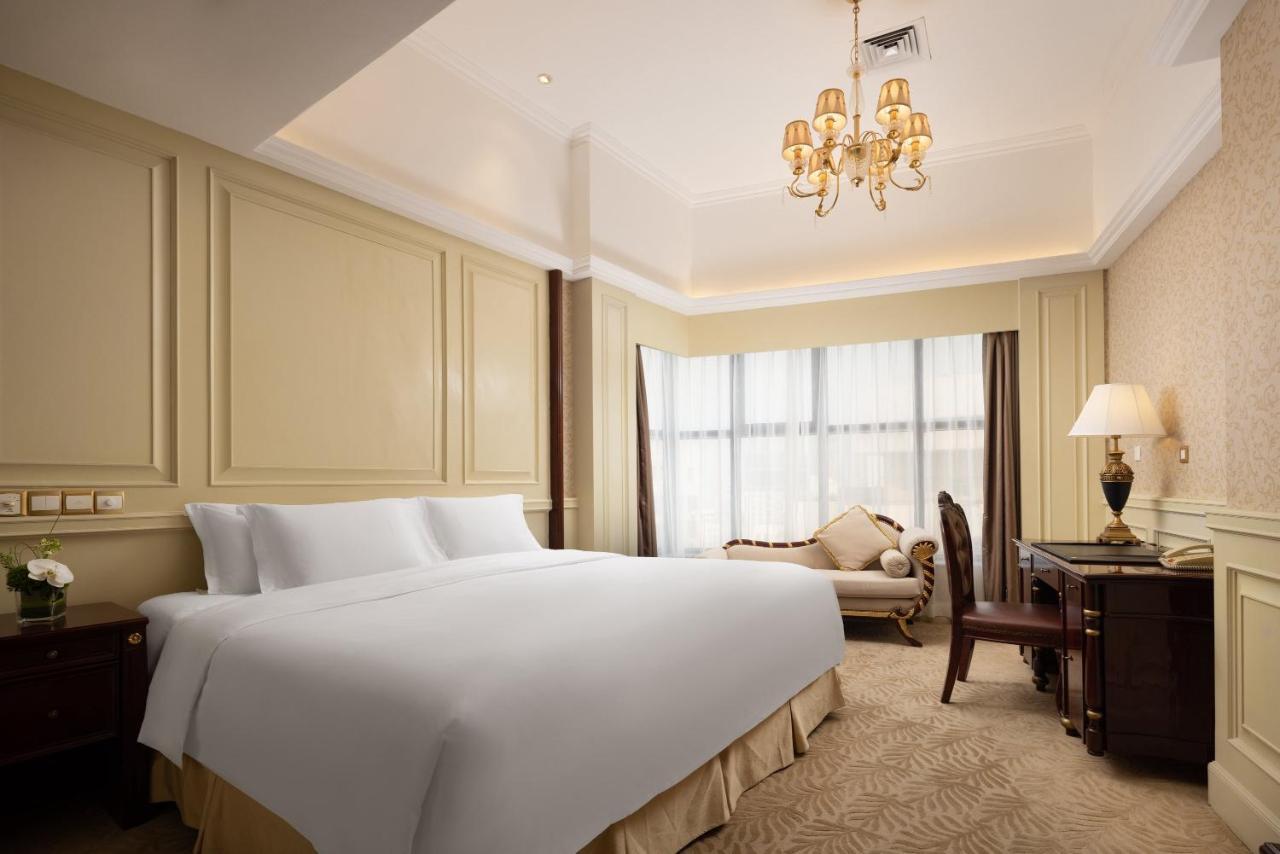 Crowne Plaza Hotel & Suites Landmark Shenzhen, An Ihg Hotel - Nearby Luohu Border, Indoor Heated Swimming Pool, Complimentary Welcome Drink Exterior foto