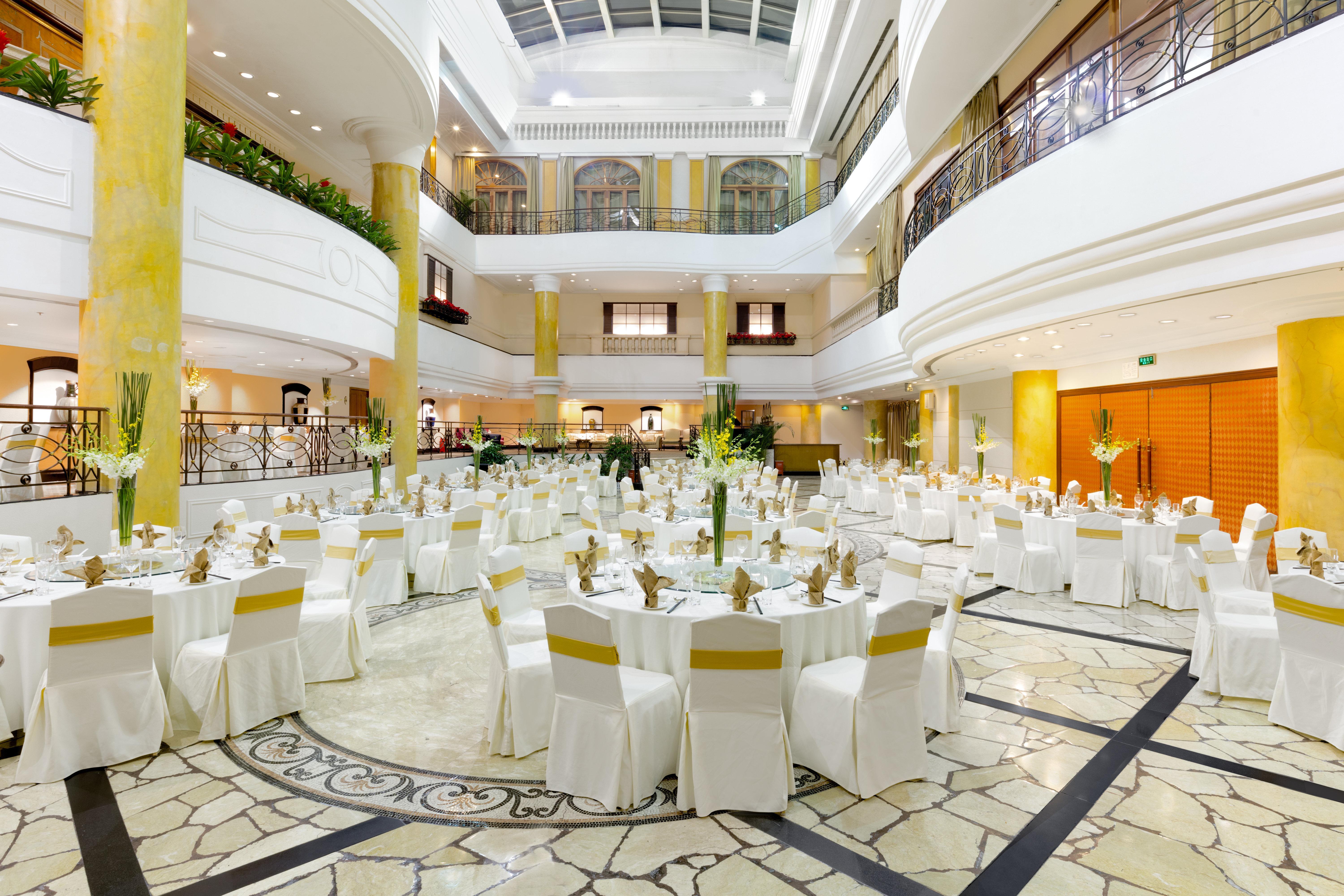 Crowne Plaza Hotel & Suites Landmark Shenzhen By Ihg - Nearby Luohu Border, Indoor Heated Swimming Pool, Complimentary Welcome Drink Exterior foto